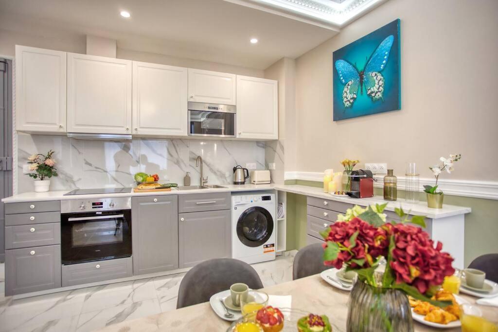 Charming Apart New 2 Bedrooms With Aircon Paris Exterior photo